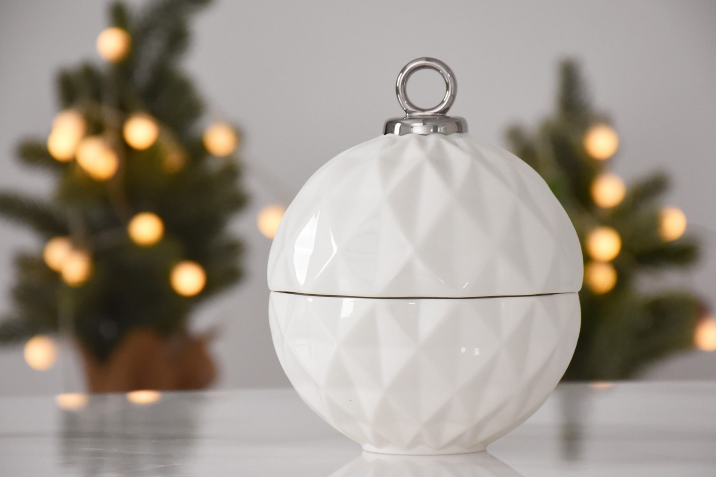 Silver and White Ornament Bowl ( 2 Sizes)