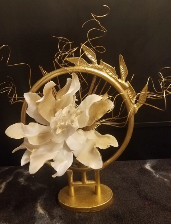 Gold Circle Hurricane Candle Holder with Leaf Design